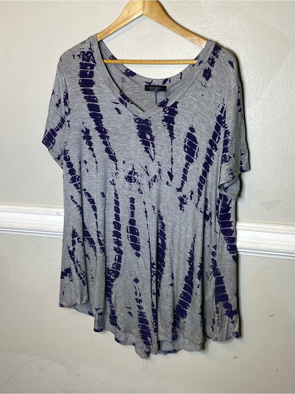 Love Ryan Gray T-Shirt with Navy Tie-Dye V-Neck